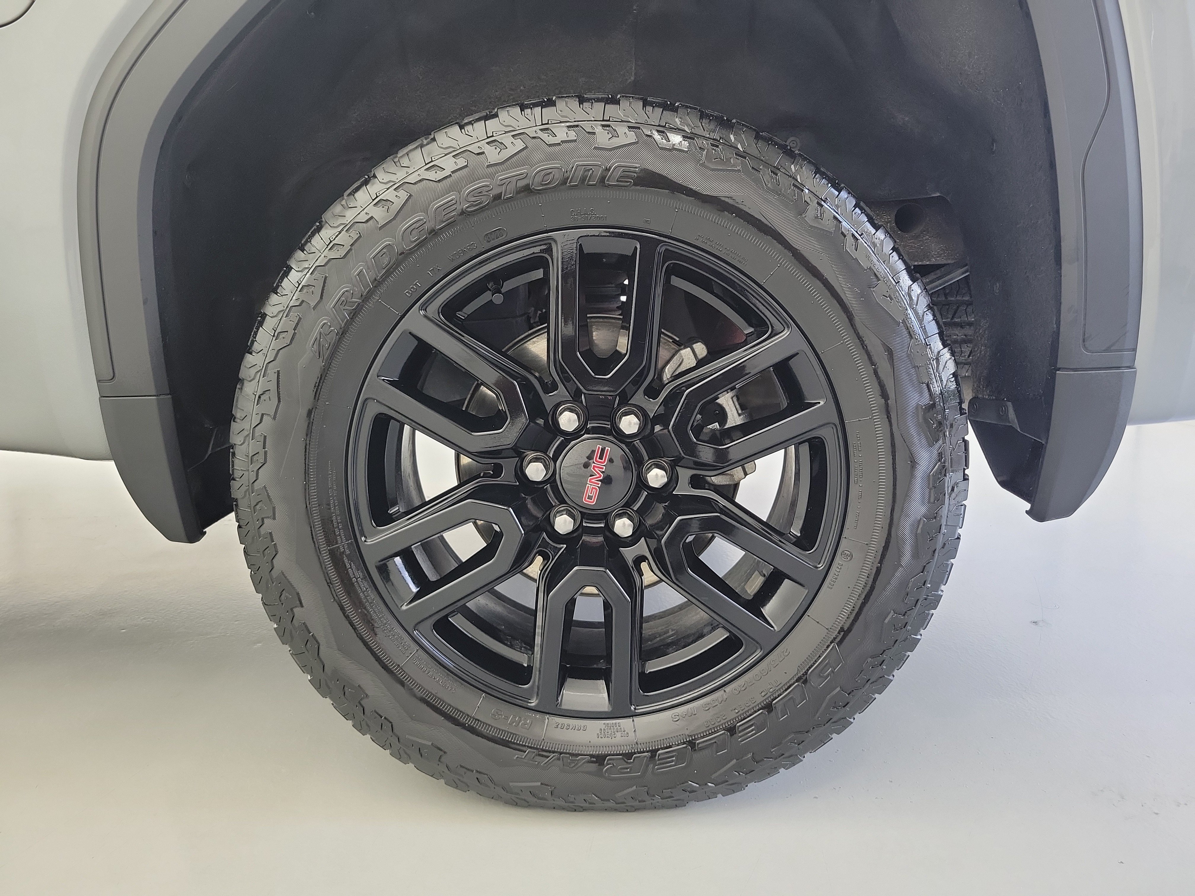 Used 2026 Sterling Metallic GMC Elevation image 11