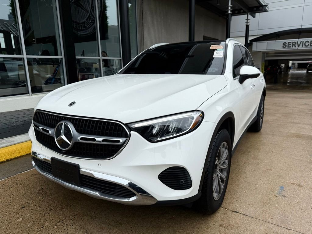 2025 Mercedes-Benz GLC GLC 300 4MATIC's photo