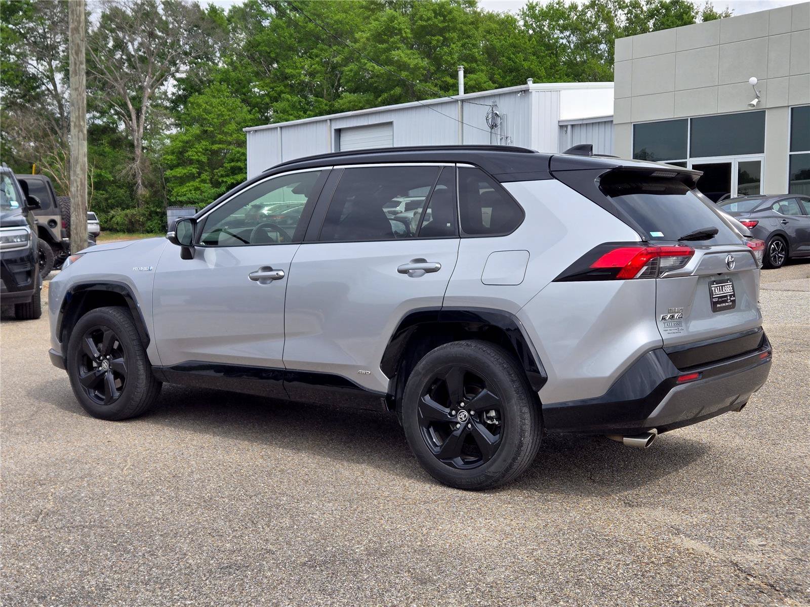 2020 Toyota RAV4 XSE - Photo 11