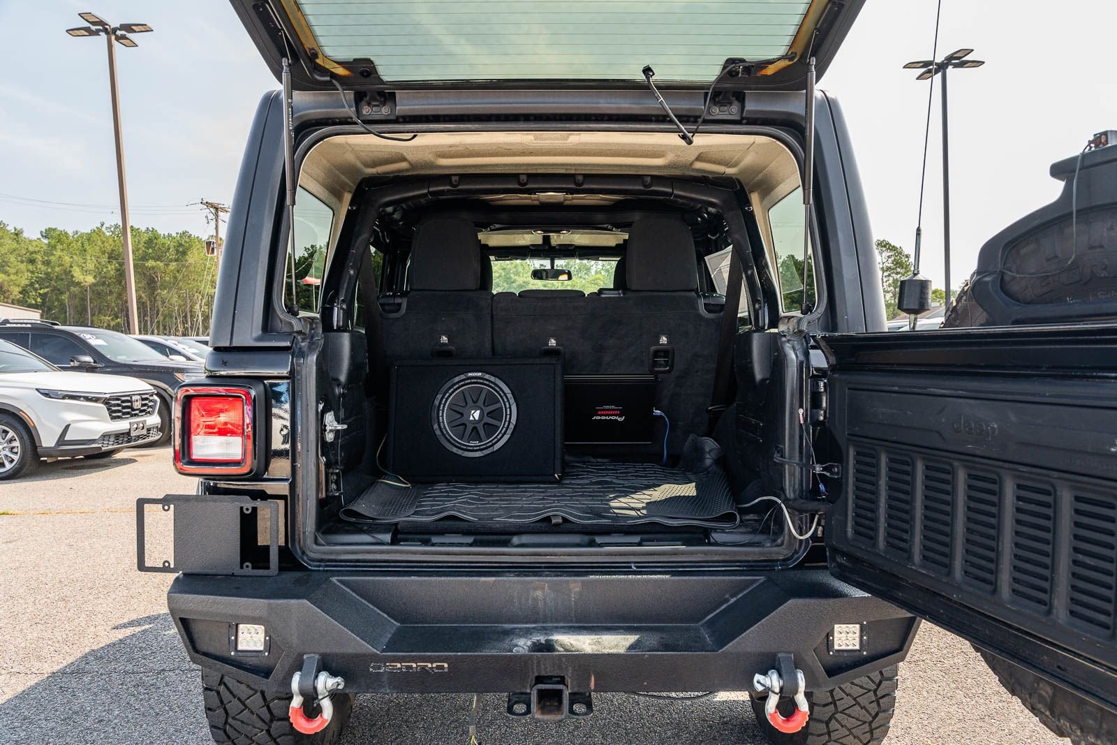 Certified Used 2021 Black Jeep Unlimited Sahara image 16