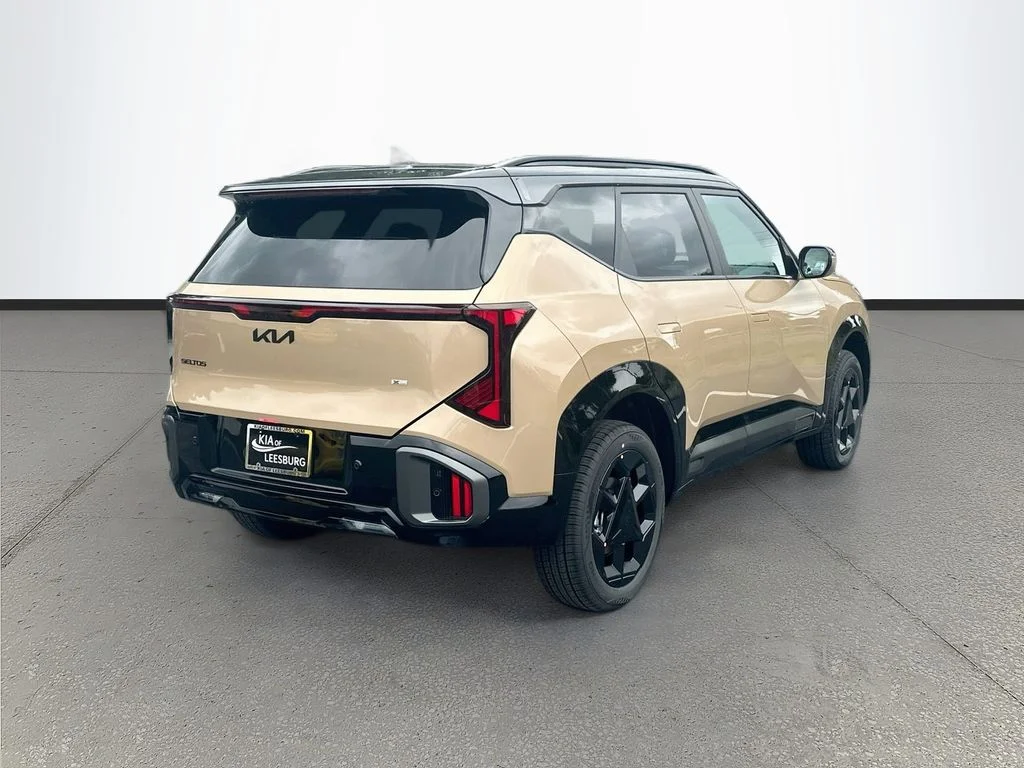 New 2027 Terrain Brown / Black Roof Kia X-Line image 7