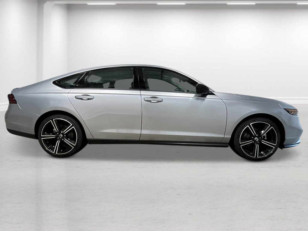 New 2026 Solar Silver Metallic Honda SE image 7