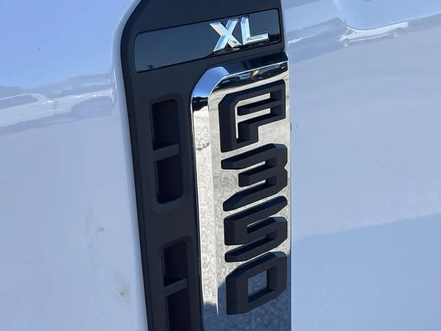 New 2026 Oxford White Ford F-350® XL image 22