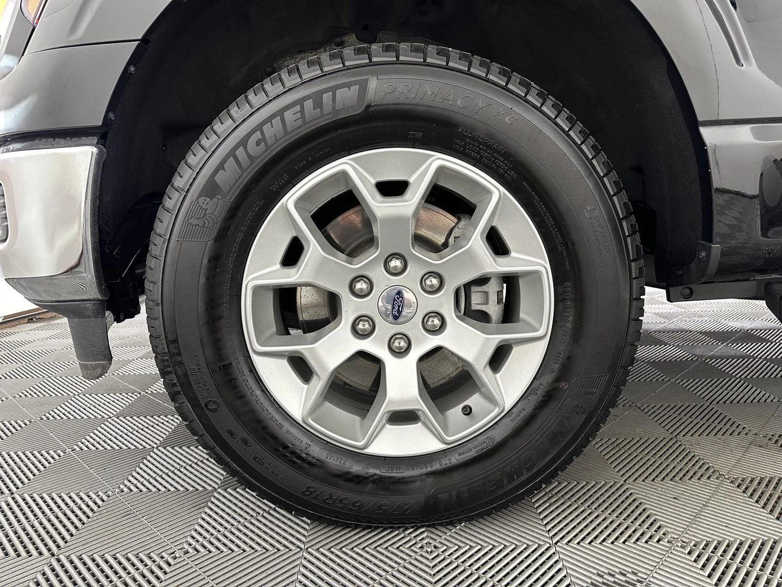 Used 2025 Agate Black Ford XLT image 21