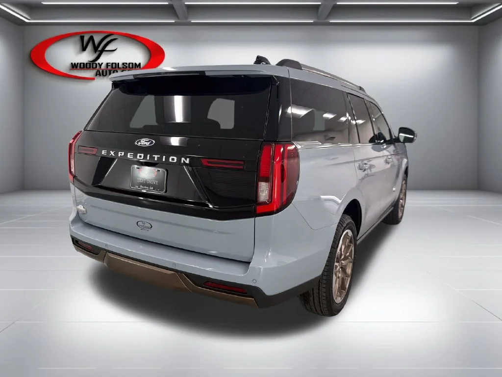New 2027 Glacier Gray Metallic Tri-Coat Ford King Ranch® image 6