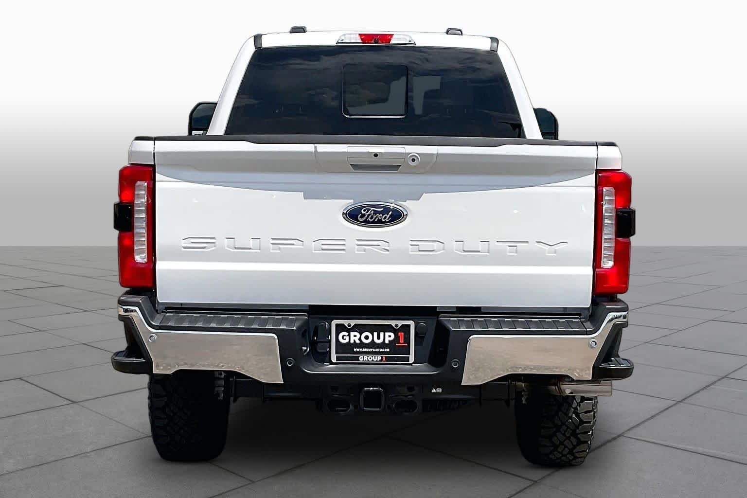 New 2026 Star White Metallic Tri-Coat Ford F-250® Lariat® image 4