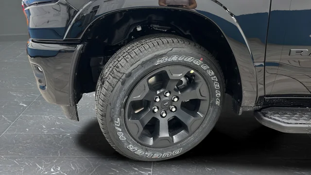 New 2026 Diamond Black Crystal Pearl-Coat Exterior Paint RAM Big Horn/Lone Star image 29