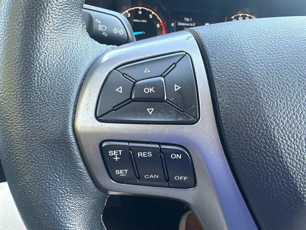 Used 2019 Gray Ford XLT image 16