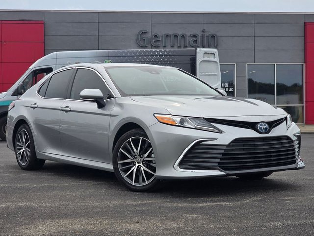 2023 Toyota Camry Hybrid XLE