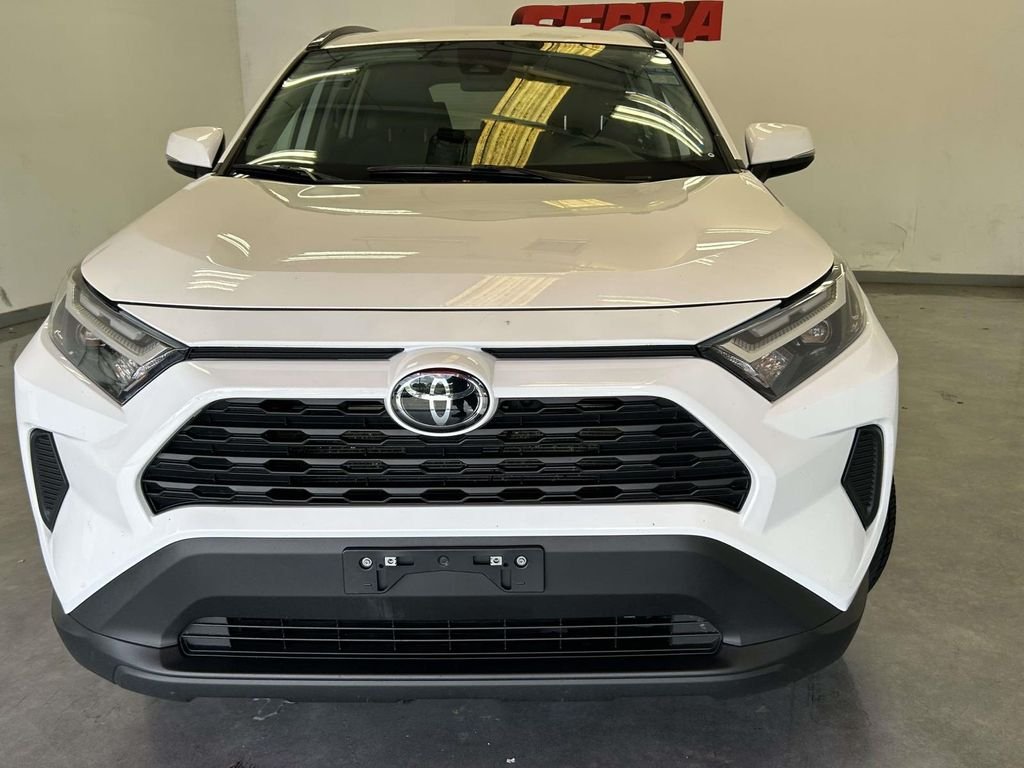Used 2025 White Toyota XLE image 8