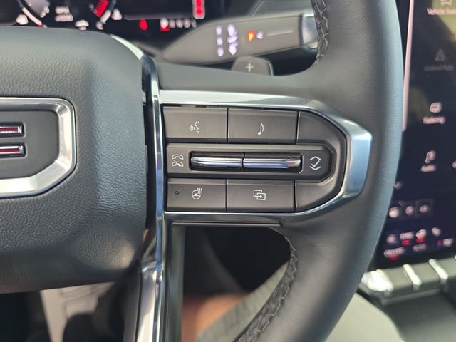 Used 2025 Silver GMC Elevation image 18