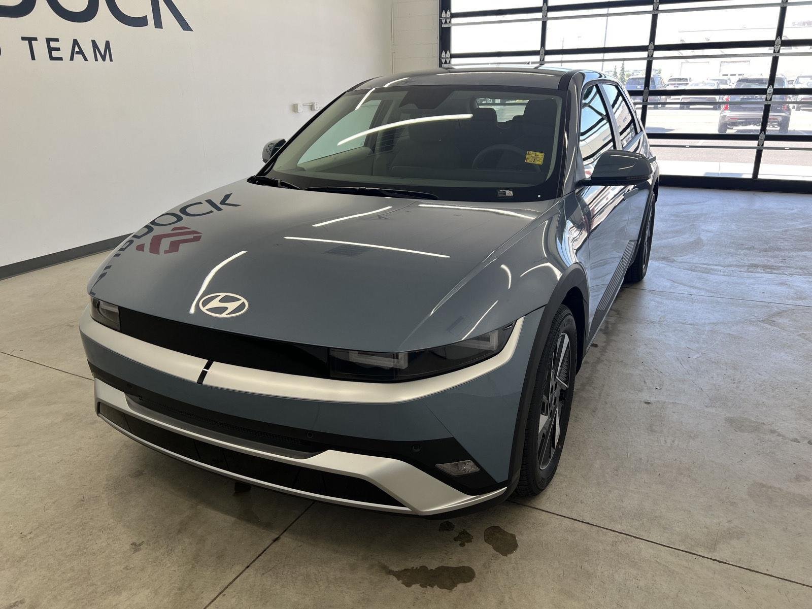New 2026 Lucid Blue Hyundai SE image 6