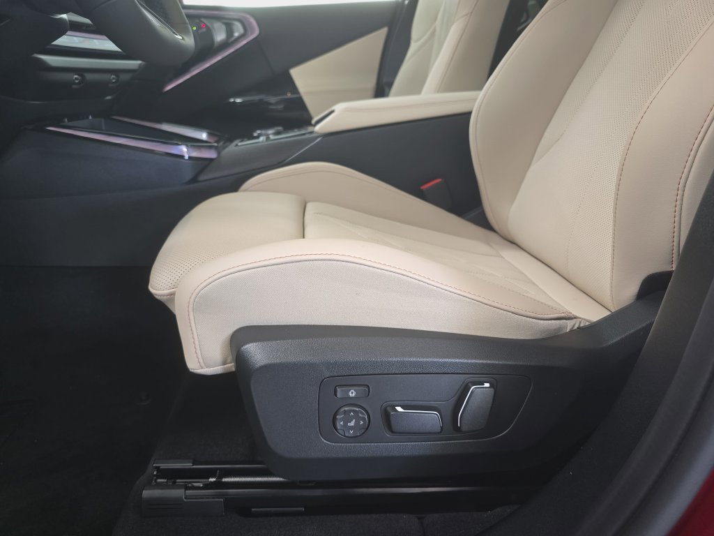 Used 2026 Vegas Red Metallic BMW 30 xDrive image 13