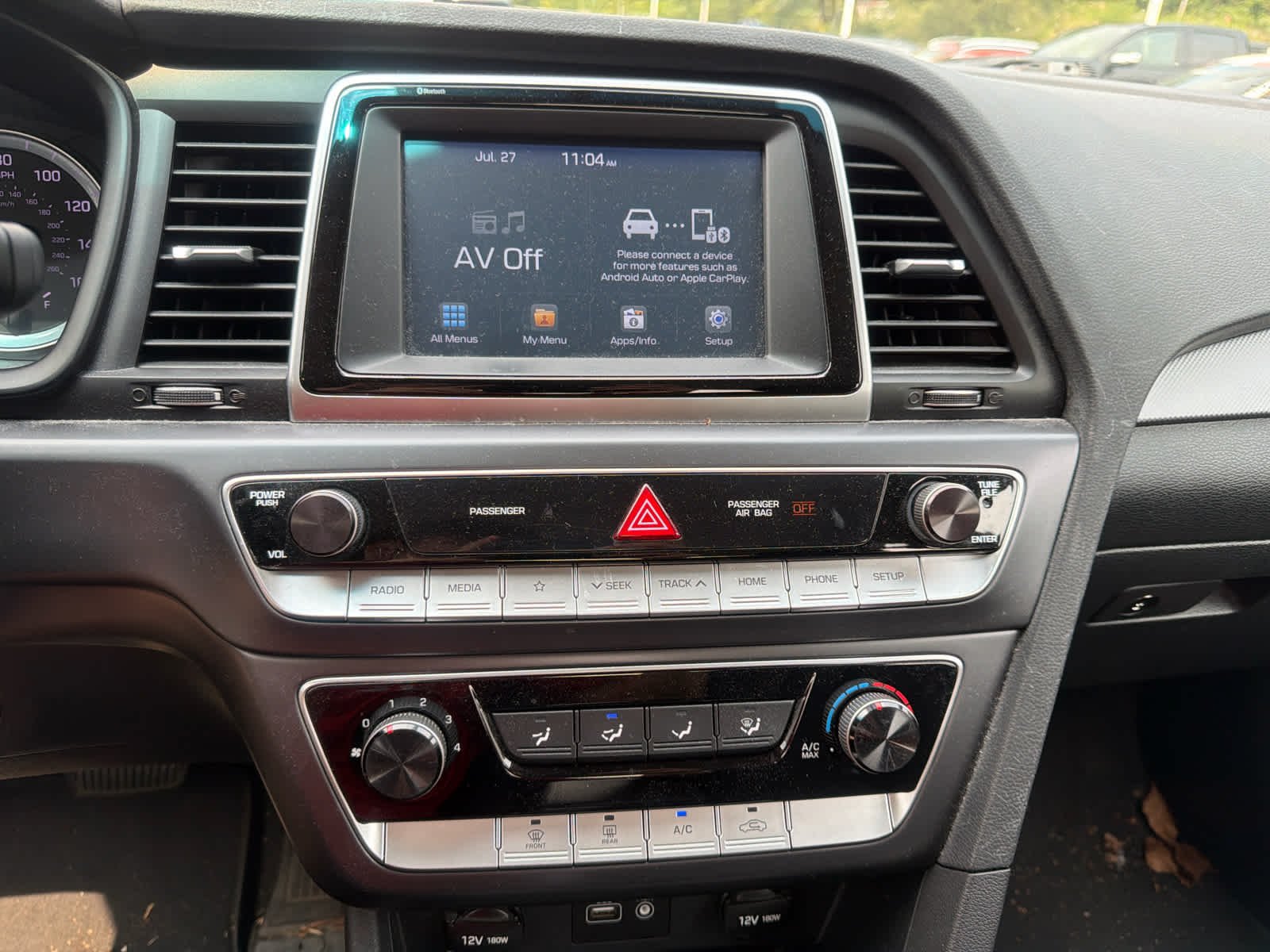 Used 2018 Phantom Black Hyundai SE image 7