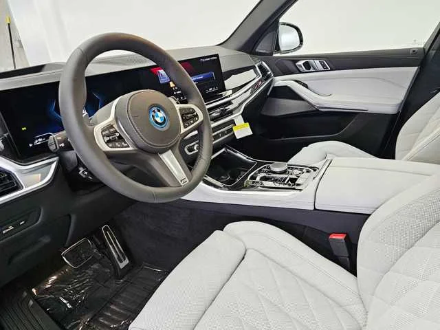 Used 2025 Alpine White BMW xDrive50e image 2