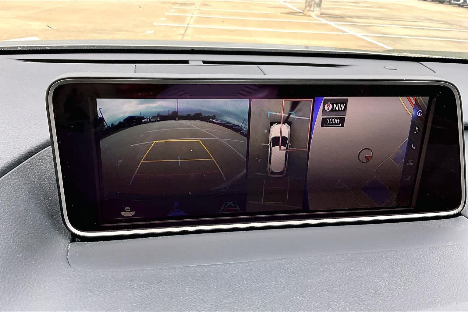 Used 2019 Atomic Silver Lexus  image 24