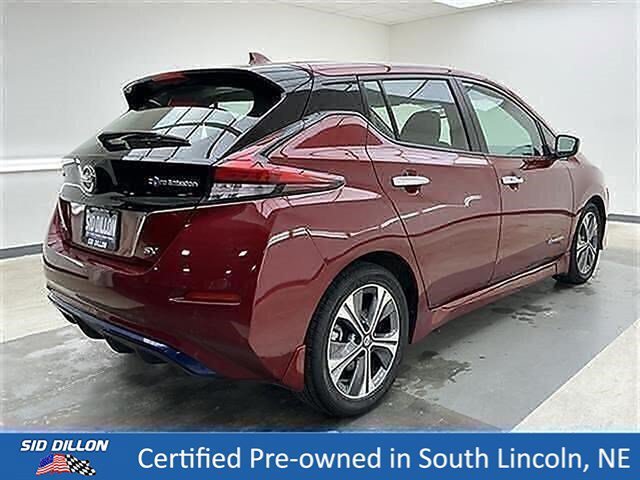 Used 2018 Scarlet Ember Nissan SV image 4