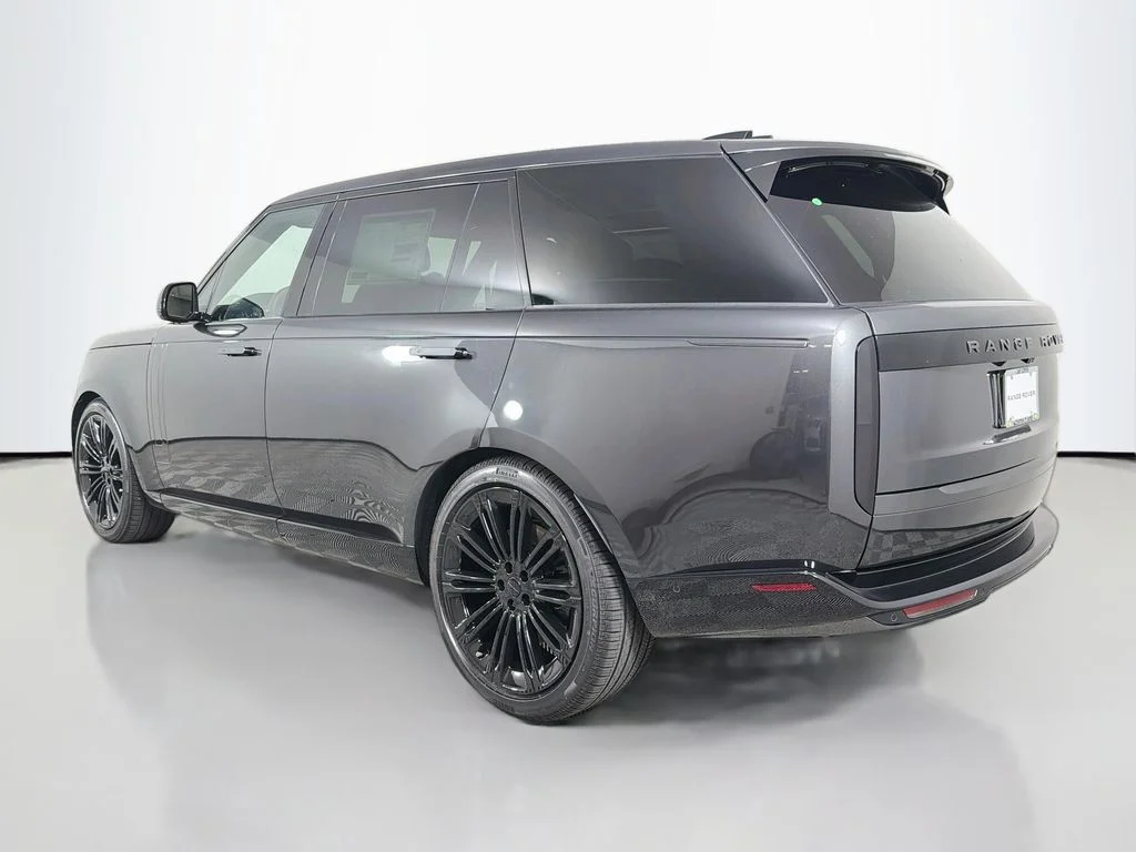 New 2026 Carpathian Grey Land Rover SE LWB 7-Seats / V8 image 7