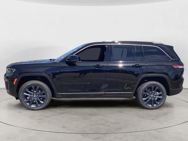 New 2026 Diamond Black Jeep 85TH ANNIVERSARY EDITION 4X4 image 2