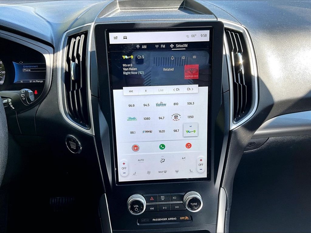 Used 2023 Gray Ford SEL image 19