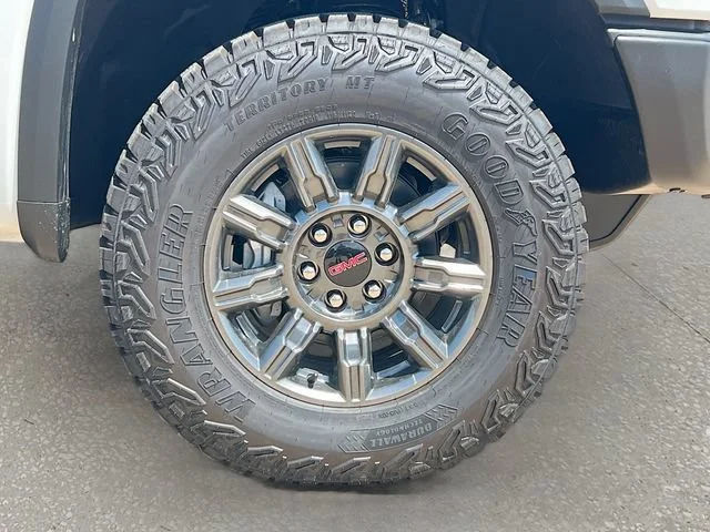 2026 GMC Sierra 1500 AT4X - Photo 19