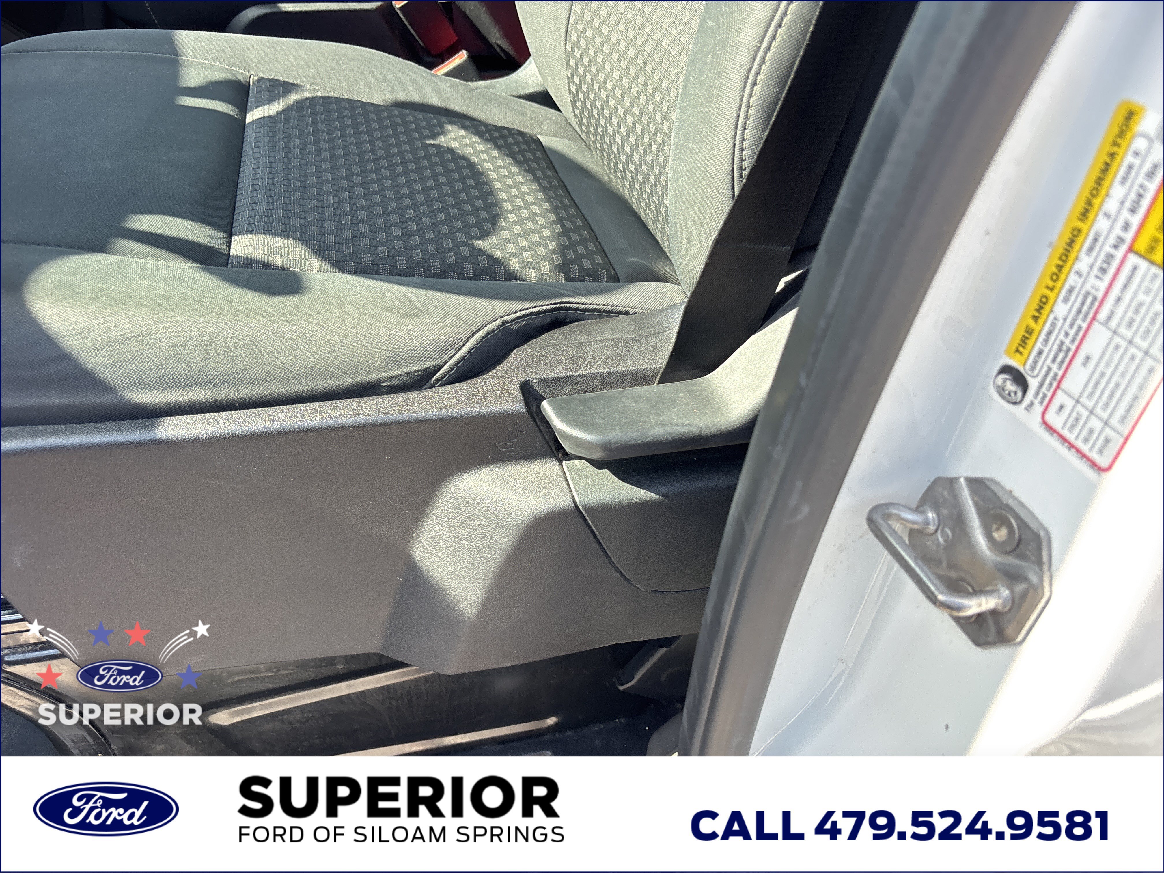 Used 2025 Oxford White Clearcoat Ford  image 17