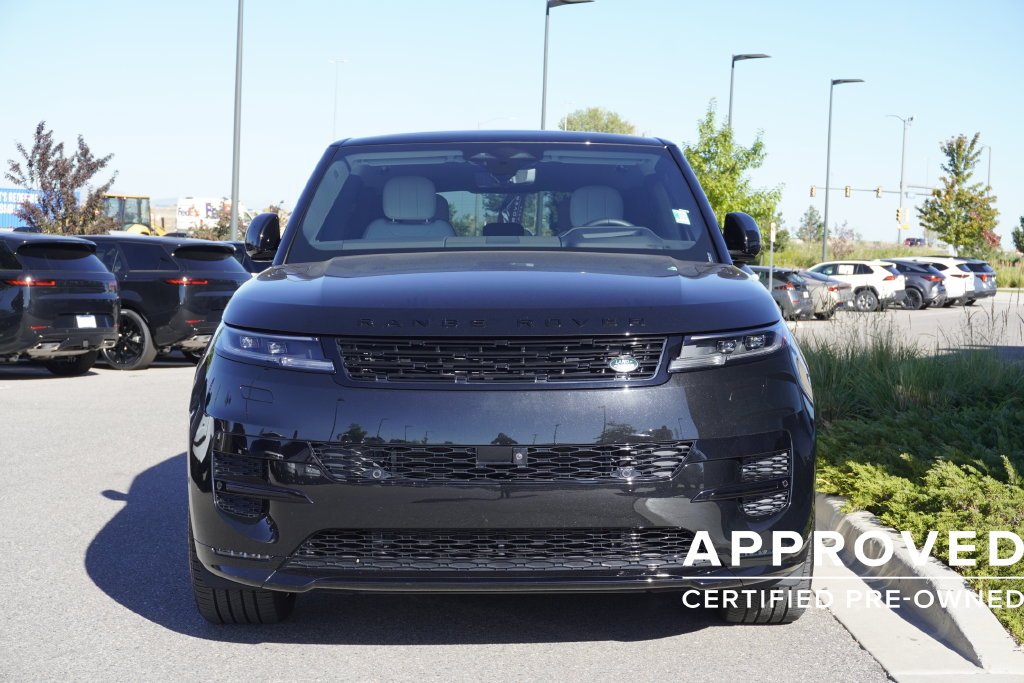 Certified Used 2025 Black Land Rover Dynamic SE image 5