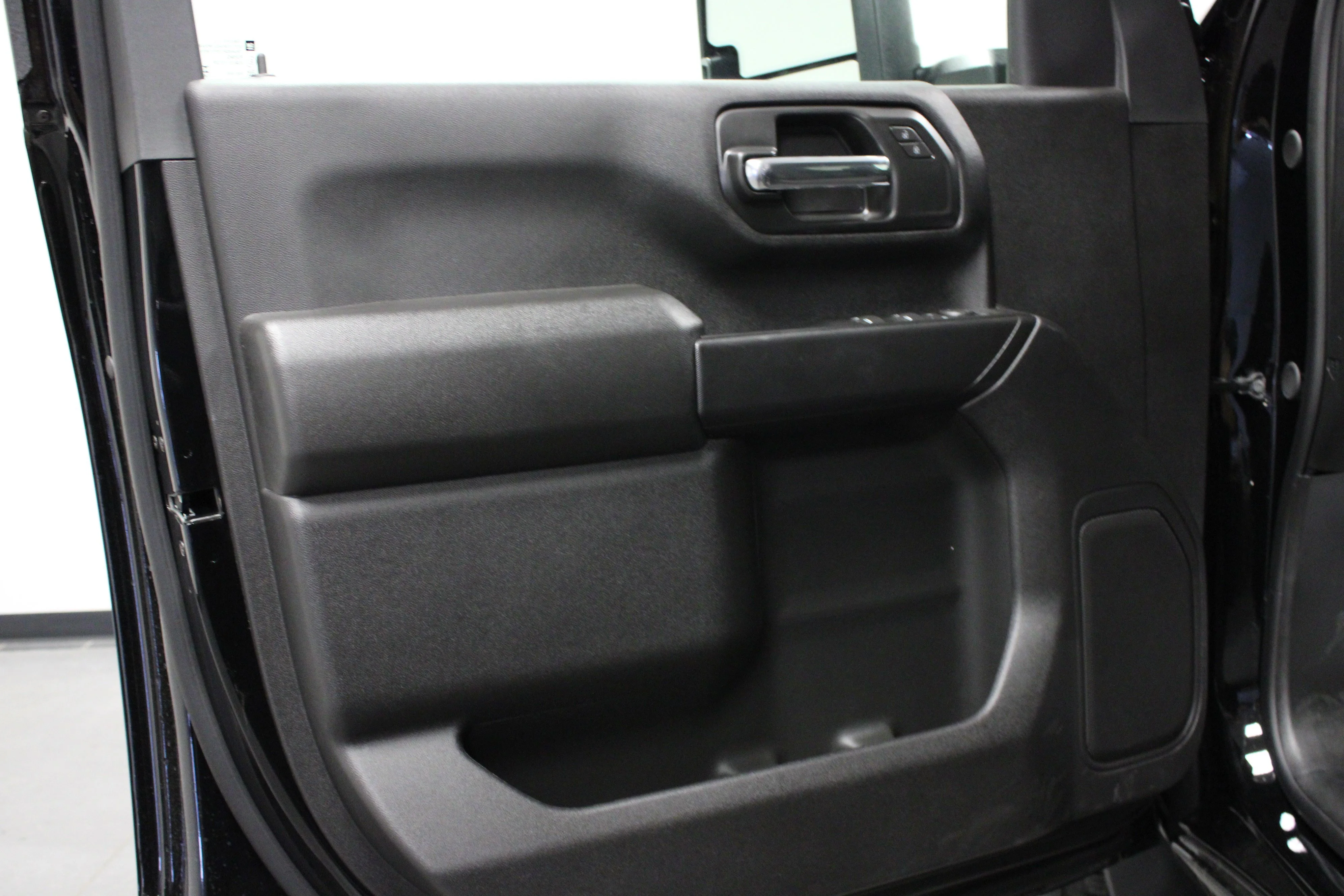 2026 Chevrolet Silverado 2500 HD Custom - Photo 11