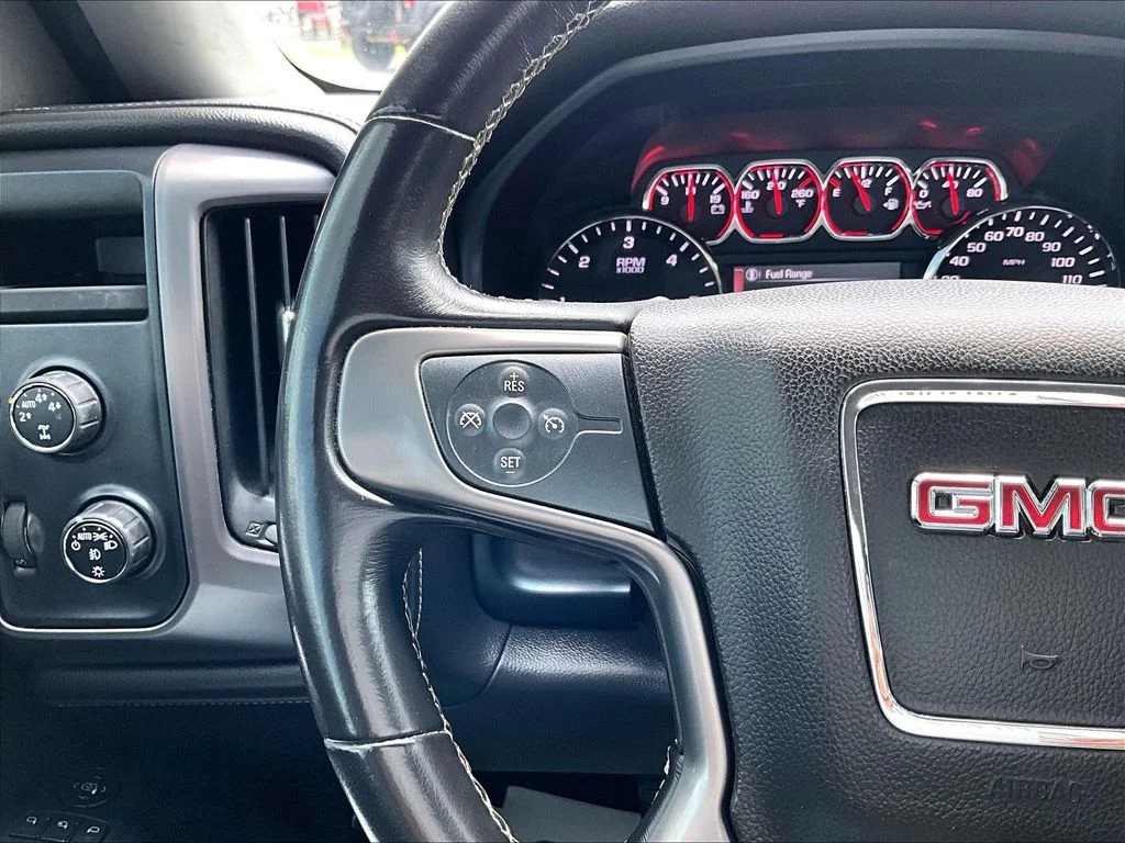 Used 2015 Black GMC SLE image 20