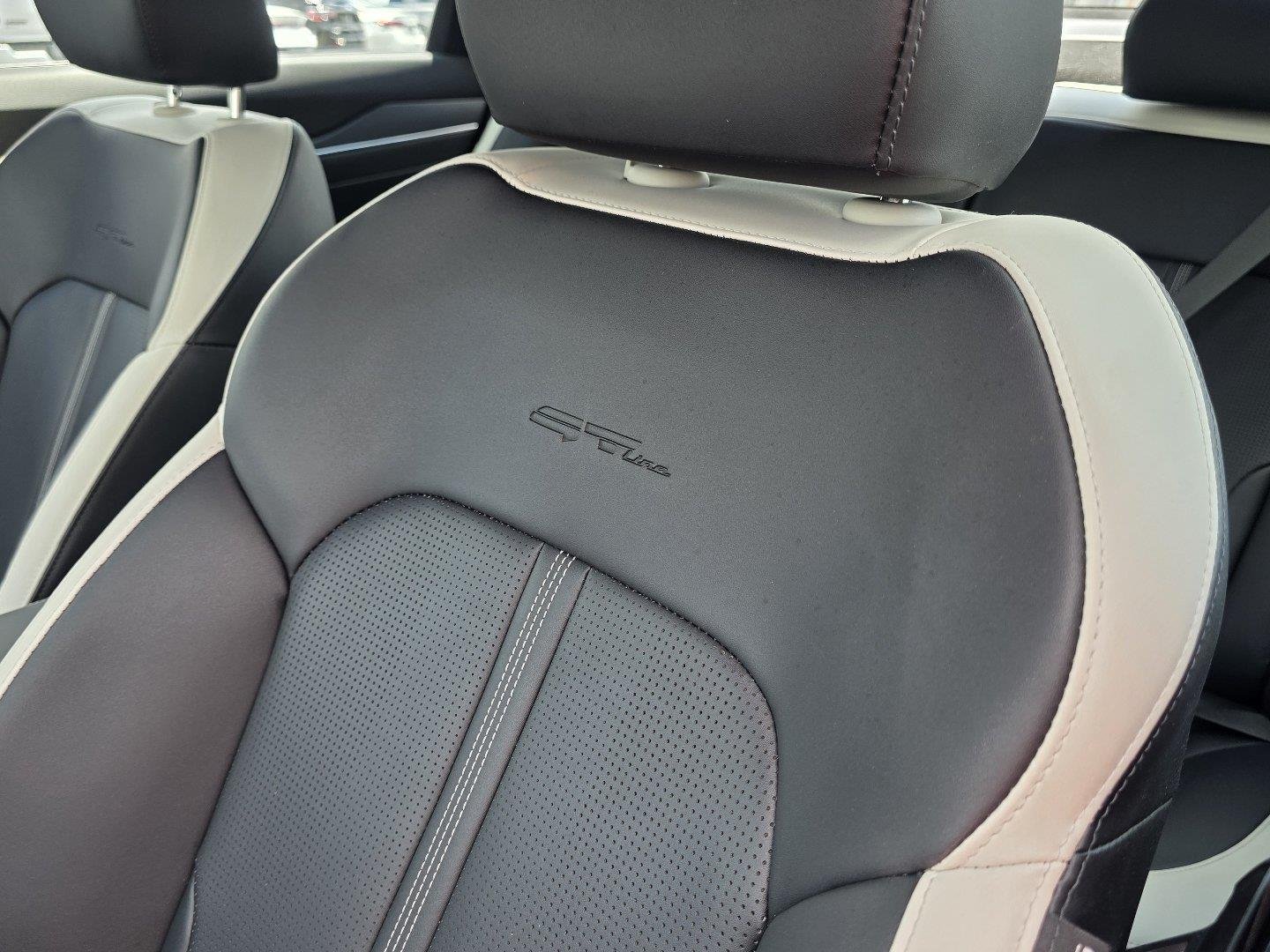 Used 2025 Yacht Blue Kia GT-Line image 23
