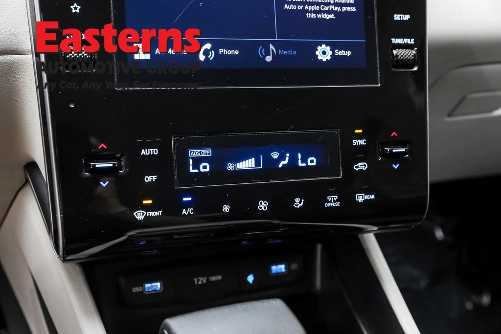 Used 2024 Black Hyundai SEL image 19