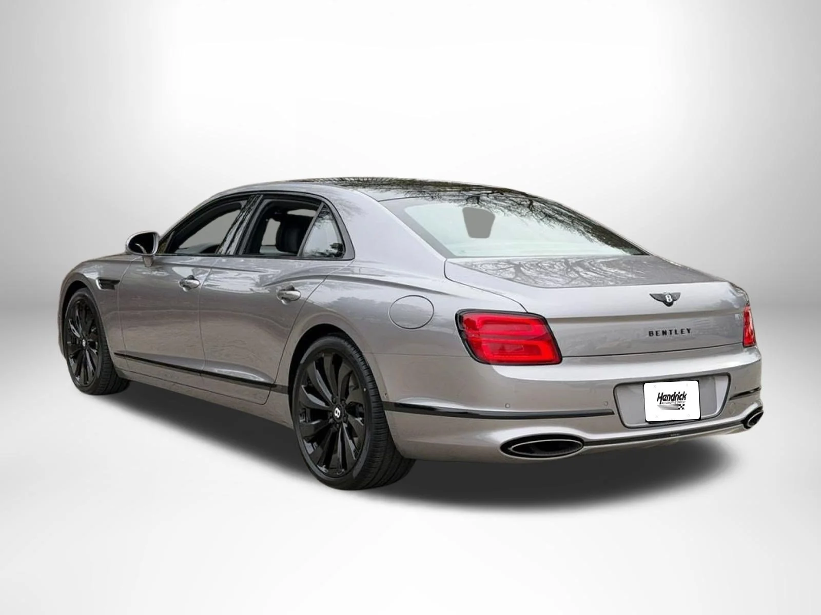 New 2026 Silver Bentley  image 4