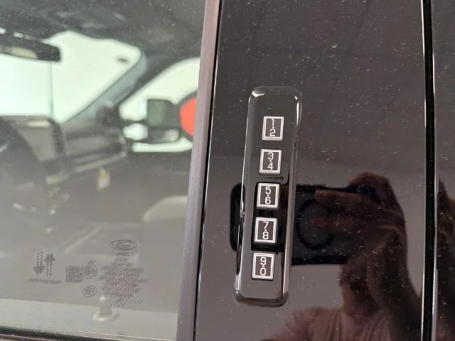 New 2027 Glacier Gray Metallic Tri-Coat Ford F-250® Lariat® image 29