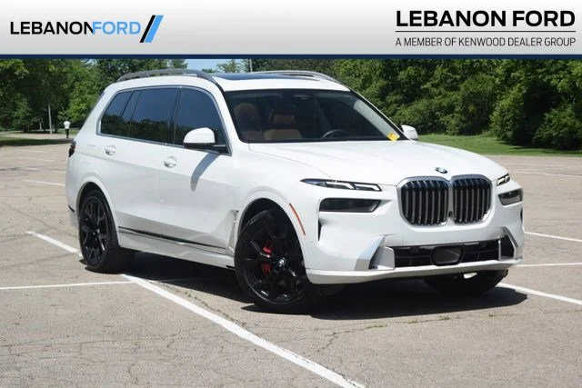 2023 BMW X7 xDrive40i's photo