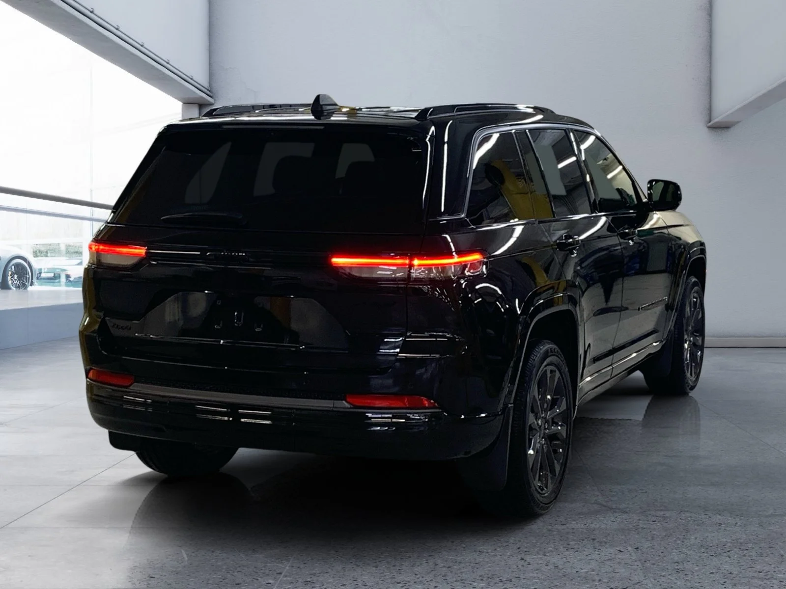 New 2026 Diamond Black Crystal Pearl Jeep Limited Reserve image 5