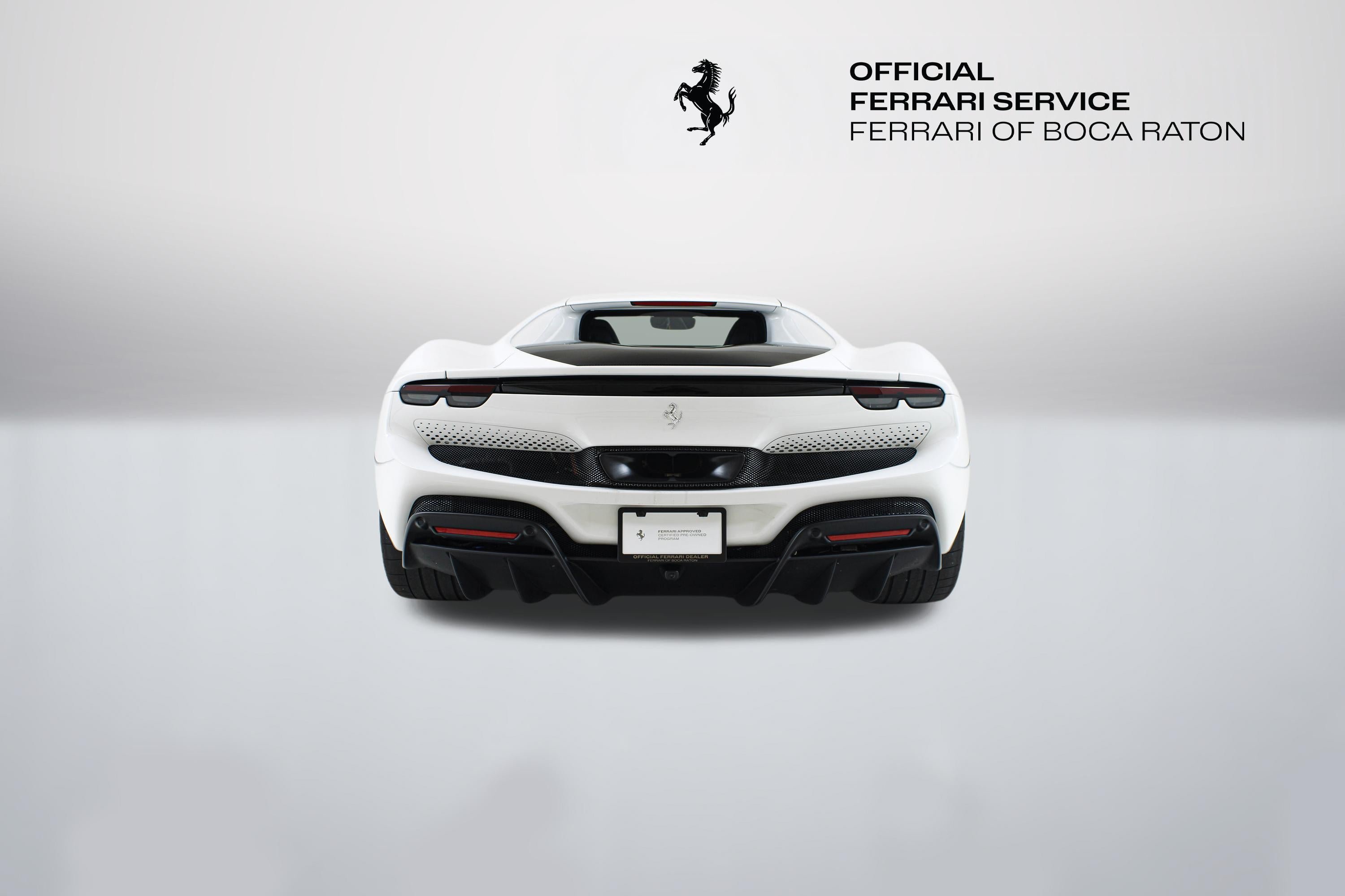 Used 2025 Bianco Cervino Ferrari  image 8