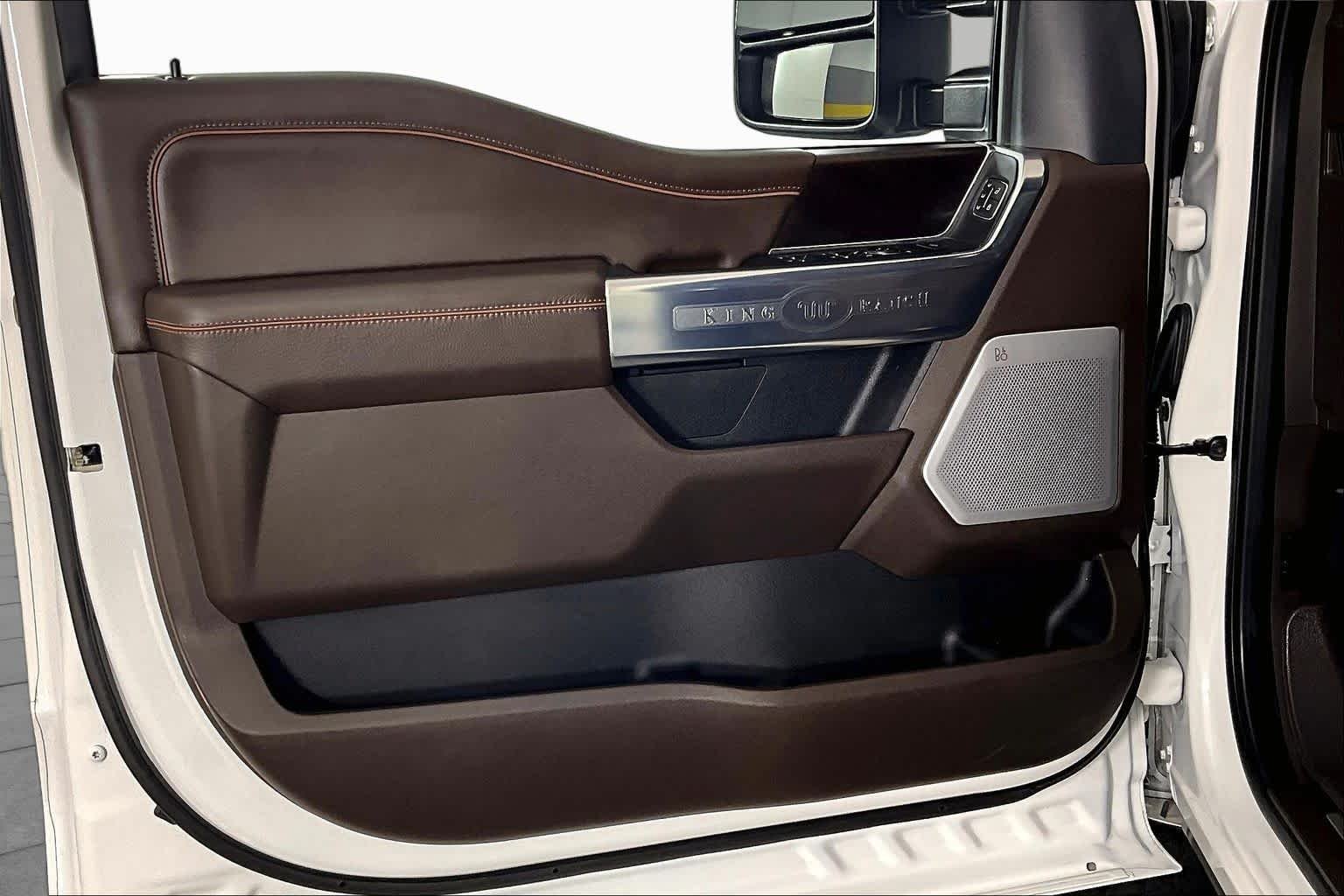 Used 2025 Star White Metallic Tri-Coat/Darkened Bronze Ford King Ranch image 20