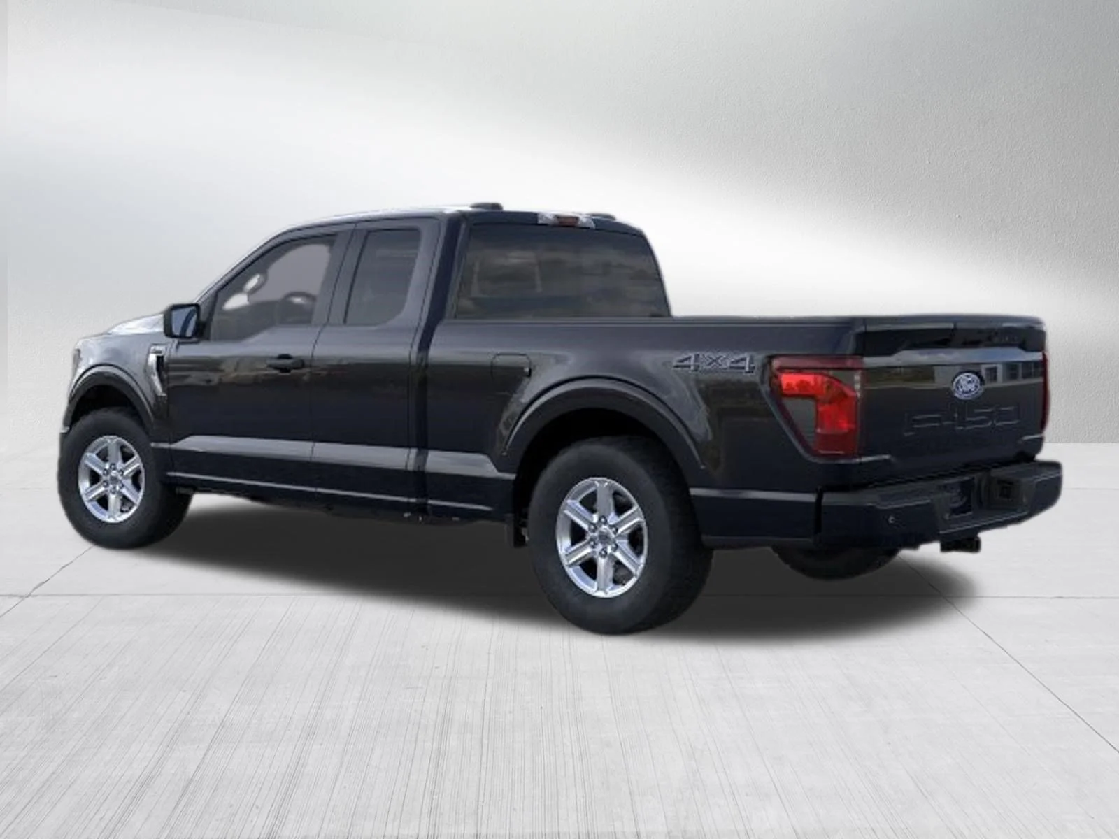 New 2026 Agate Black Metallic Ford XLT image 4