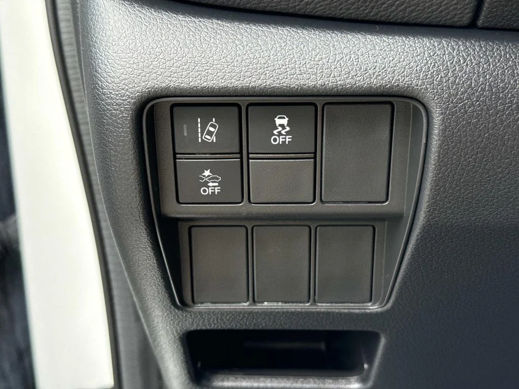 Used 2022 White Honda EX image 42