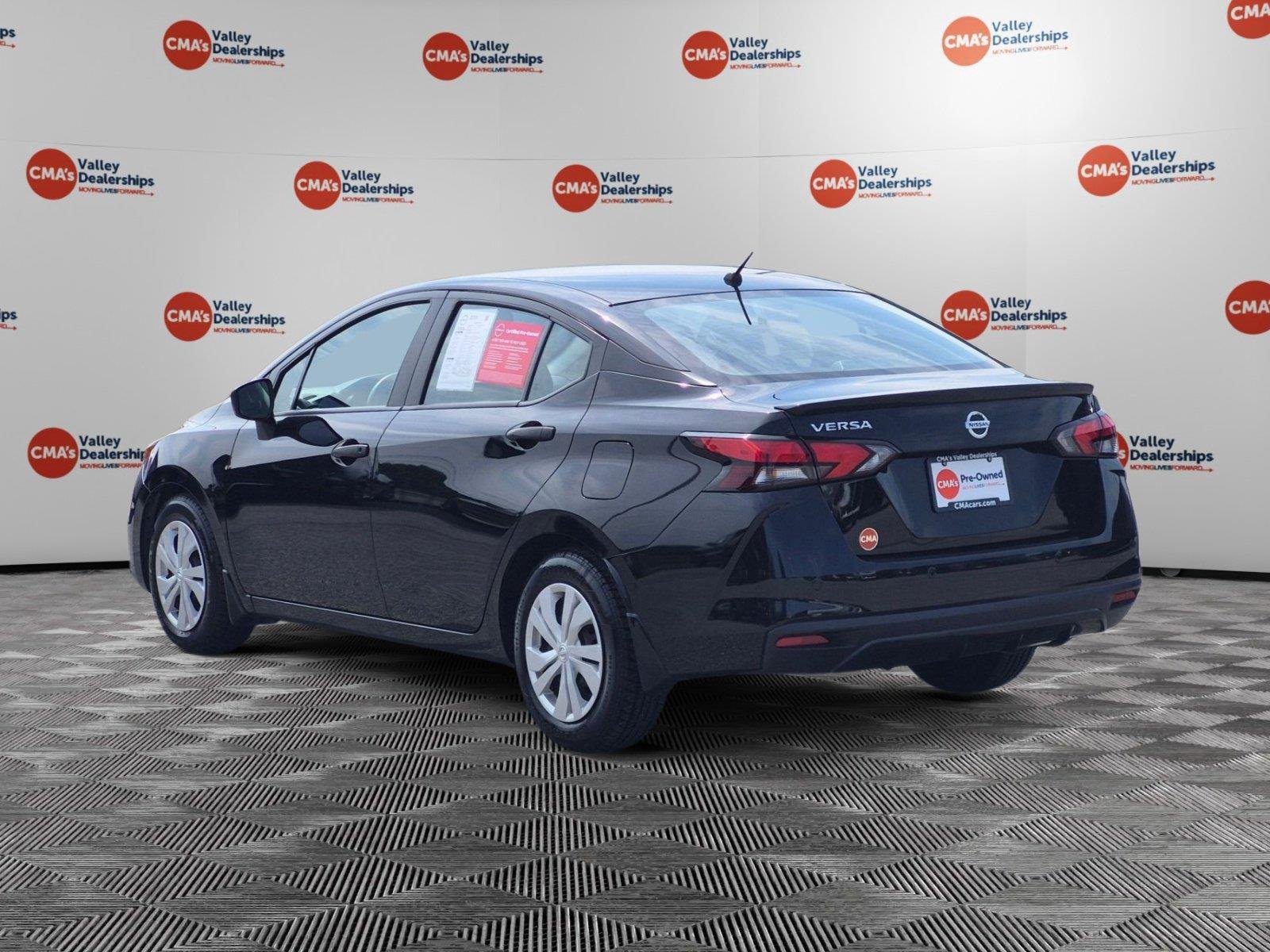 Used 2022 Super Black Nissan S image 3
