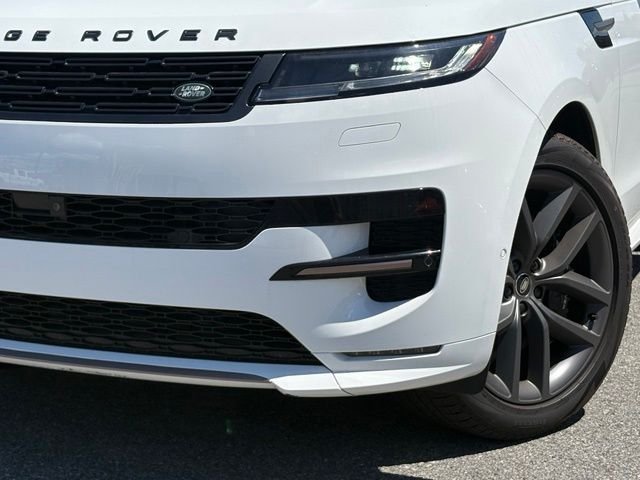 Certified Used 2025 White Land Rover Dynamic SE image 3
