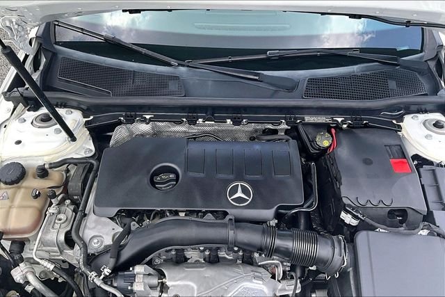 Used 2019 White Mercedes-Benz A 220 image 26