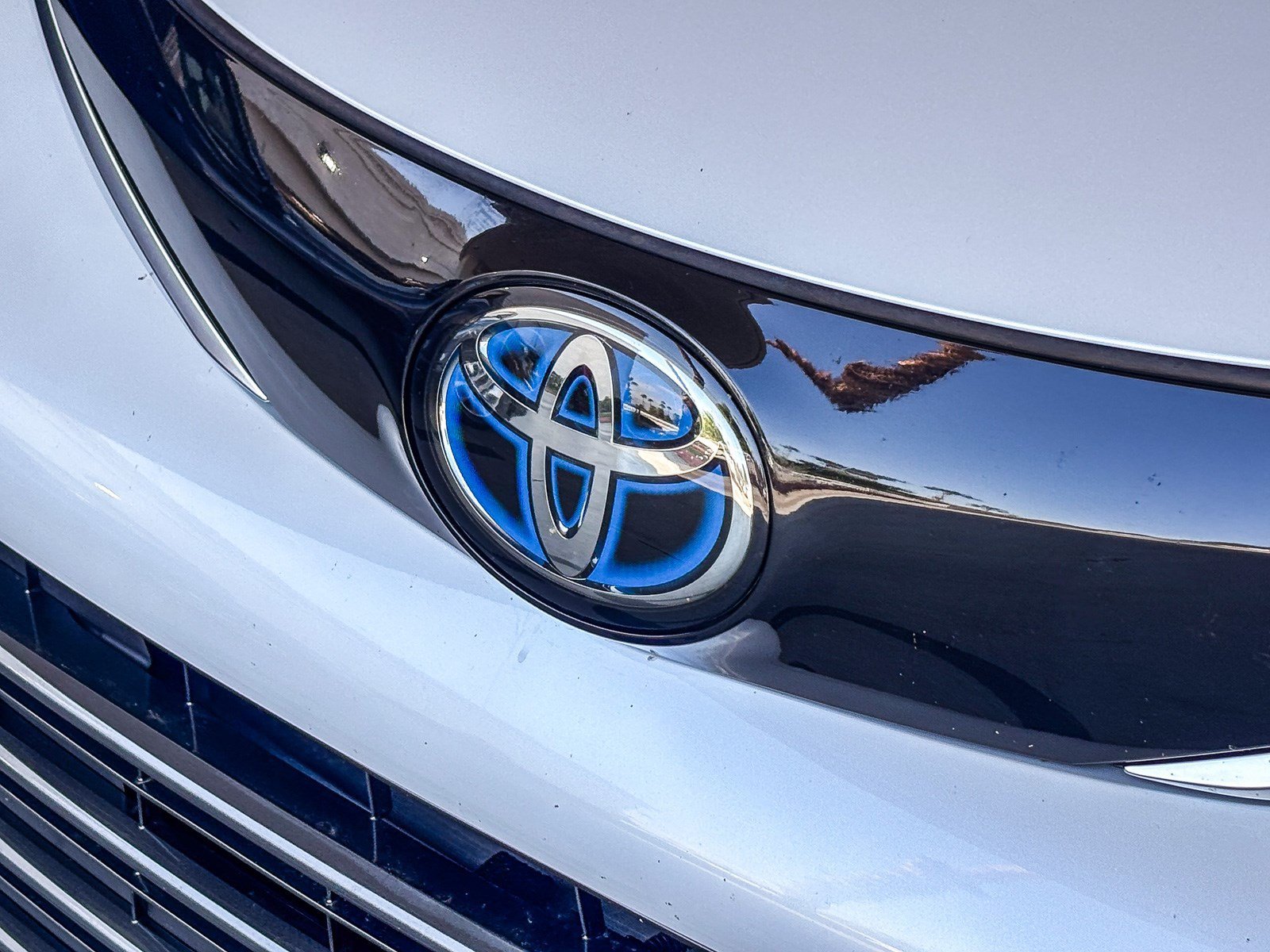 Certified Used 2024 Wind Chill Pearl Toyota Platinum image 9