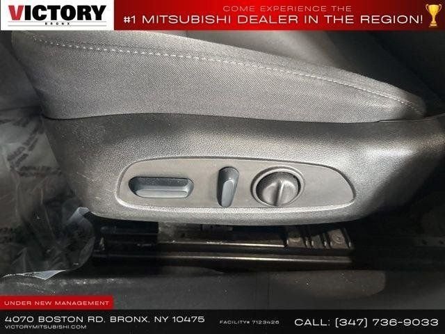 Used 2022 Gray Chevrolet LT image 32
