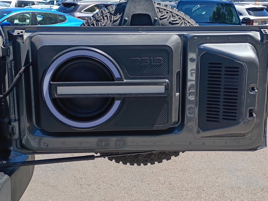 Used 2022 Gray Metallic Ford Wildtrak image 16