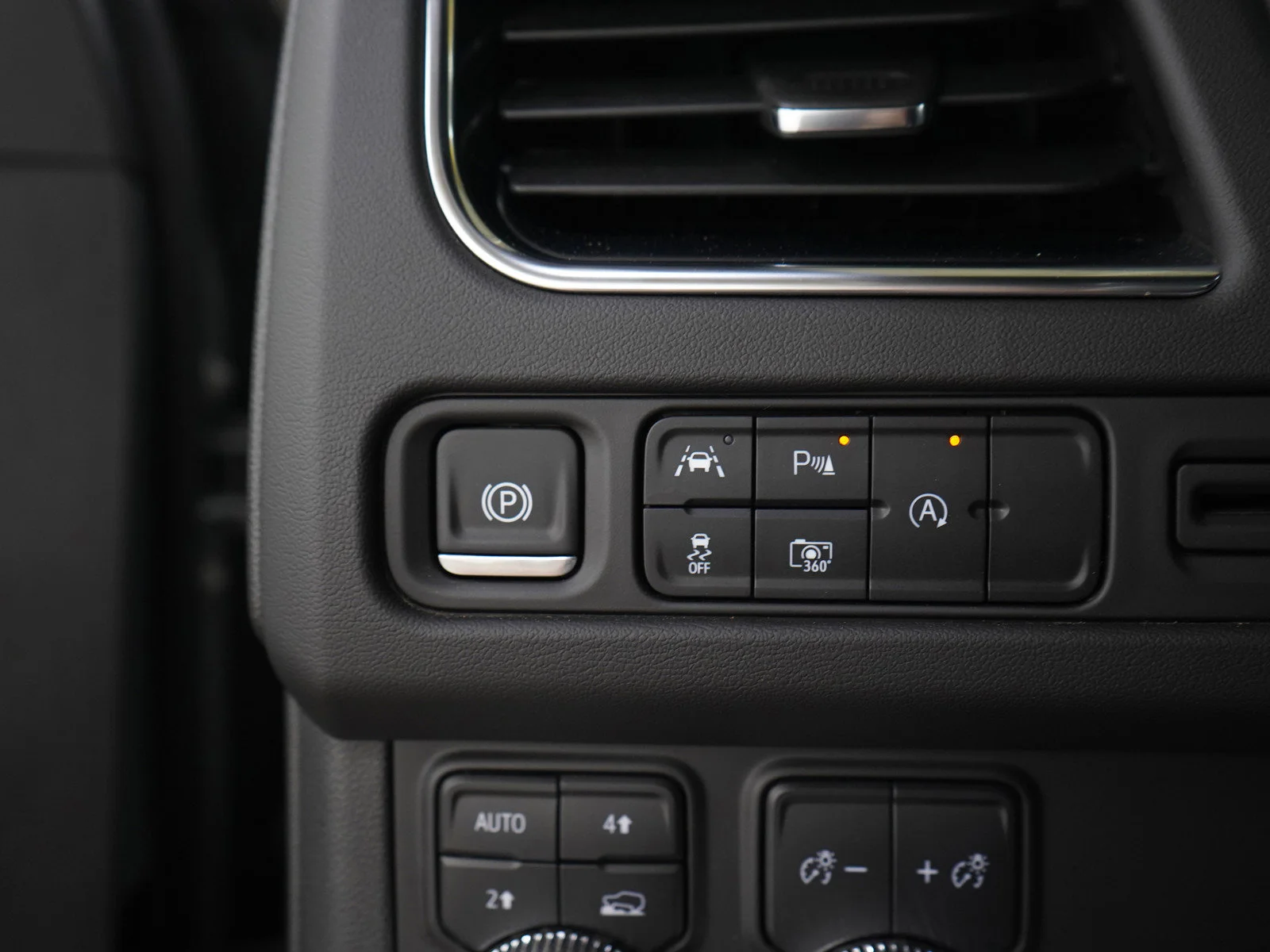 Used 2024 Silver GMC SLT image 28