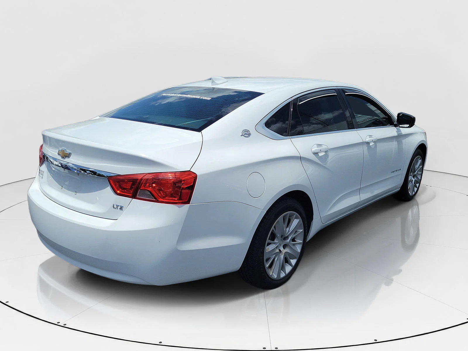 Used 2019 White Chevrolet LS image 32