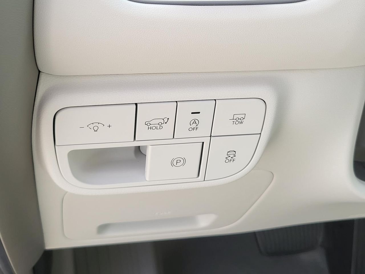 New 2026 Creamy White Pearl Hyundai Limited FWD image 17