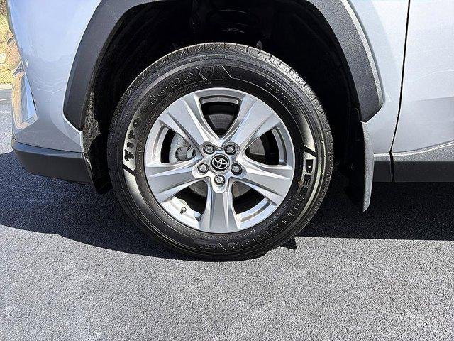 Certified Used 2025 SILVER SKY METALLIC Toyota  image 8