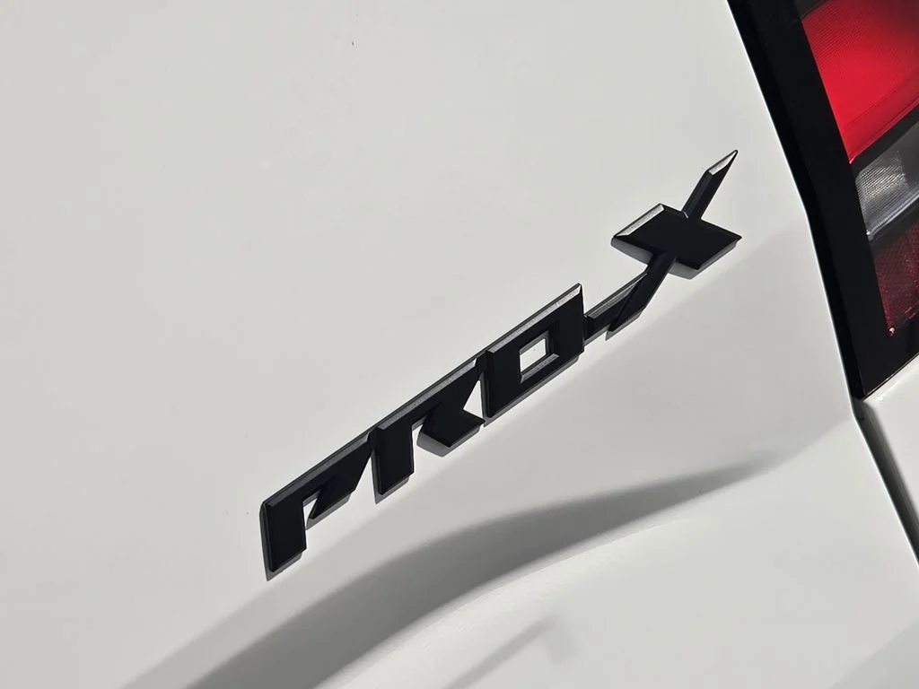 Used 2024 White Nissan PRO-X image 12